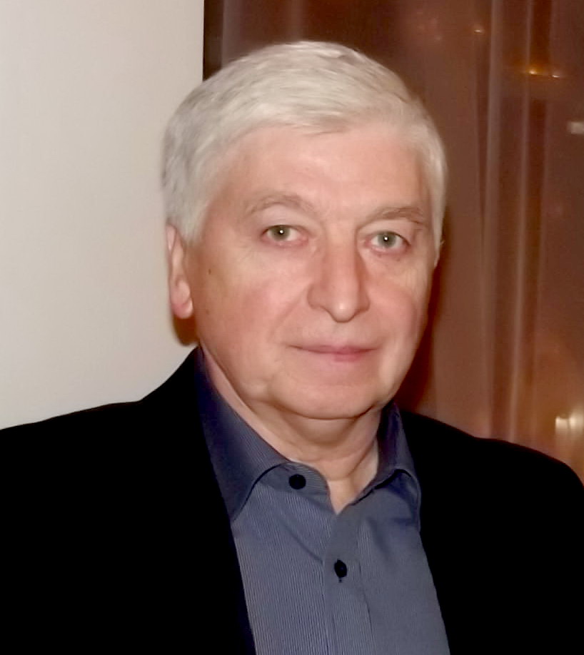 Виктор Белоус