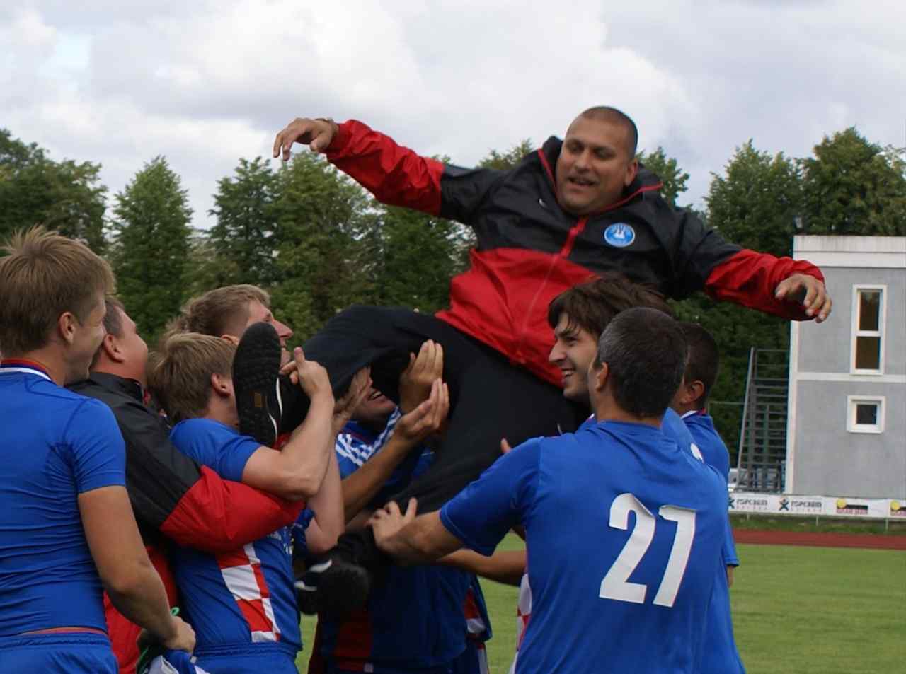 Жан Голощанов