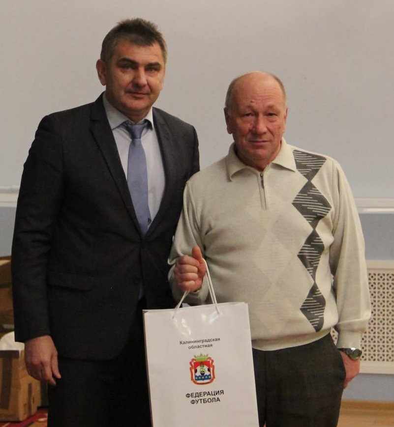 Леонид Микишин