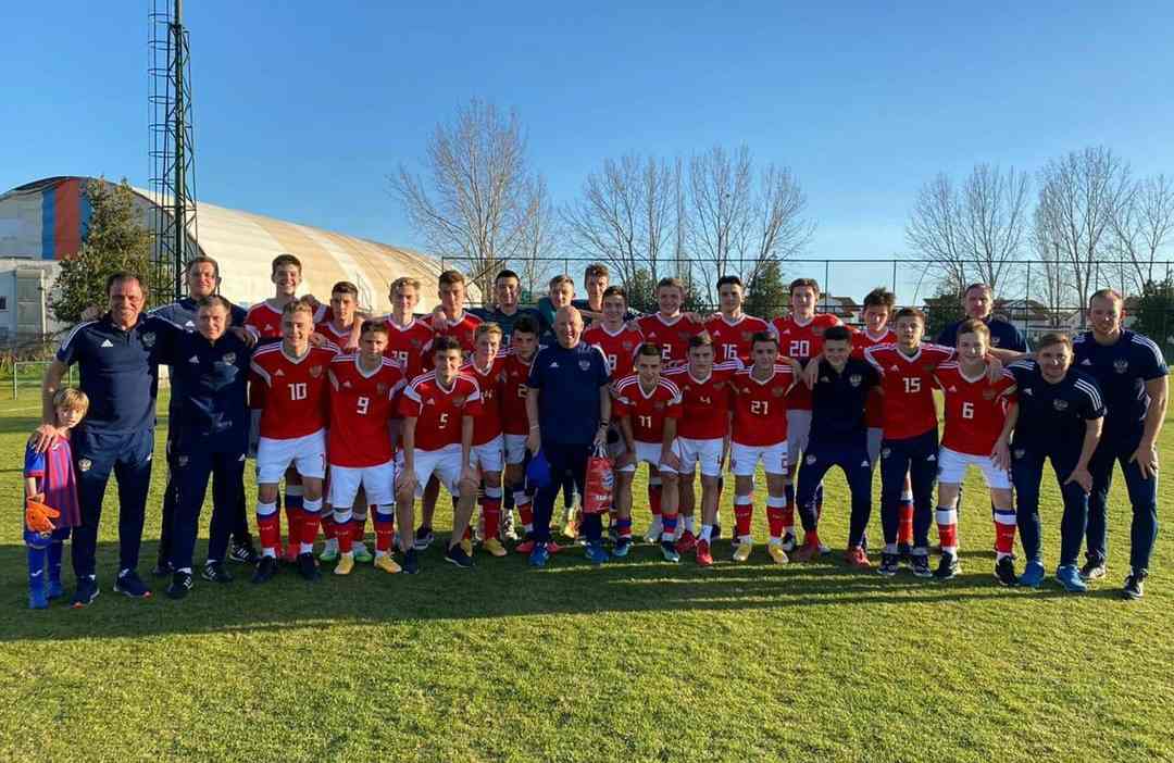 Сборная России U-15 на сборе в Турции. Наш земляк под №20
